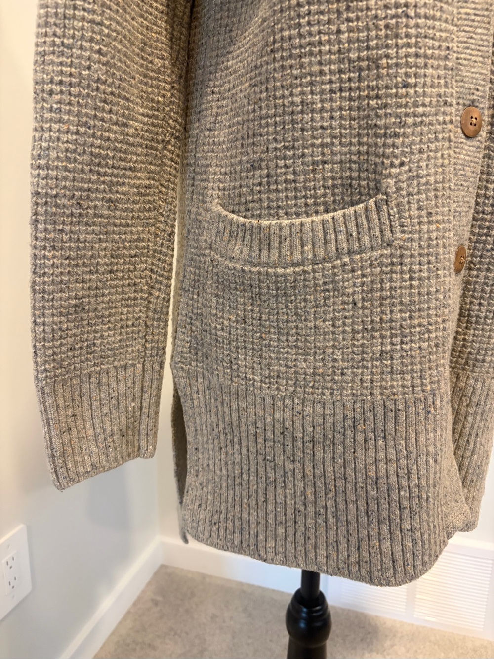 Roots Taupe Knit Lambswool Blend Button-Up Cardigan With Pockets! - Picture 7 of 13
